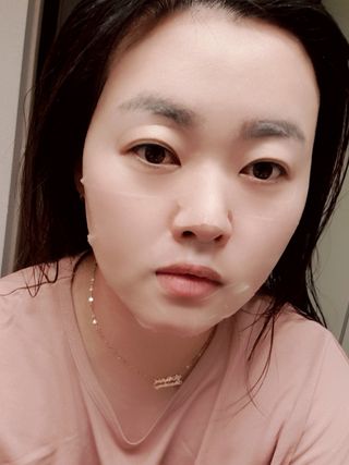 셀몽드 링클 이레이저 스팟 세럼 +핵산 미라클 앰플 마스크 — 4점을 준 리뷰어가 2022년 2월 올린 사용 사진