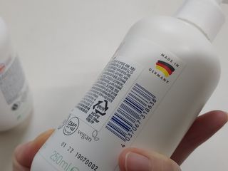 mom e 맘이 내추럴 베이비 케어 샴푸앤바스+로션 — 4.5점을 준 리뷰어가 2021년 1월 올린 사용 사진