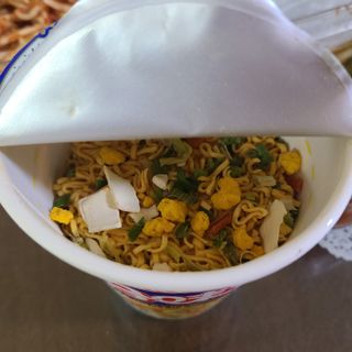 NISSIN 닛신 컵누들  4종 - 씨푸드오리지날, 씨푸드 스파이시, 씨푸드 커리, 씨푸드 XO소스 — 5점을 준 리뷰어가 2022년 11월 올린 사용 사진