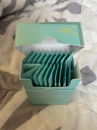 오투에니원 화이트 스완 갈락토미세스 비타민 C 워터 슬리핑 마스크 — 5점을 준 리뷰어가 2022년 12월 올린 사용 사진