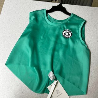 [스테이피플] SILKY SLEEVELESS LOGO TOP — 3.5점을 준 리뷰어가 2022년 6월 올린 사용 사진