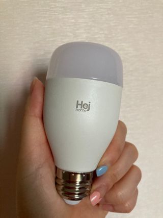 헤이홈 LED전구 화이트 스마트 전구 wifi 연결 스마트폰 연동 음성제어 원격제어 — 5점을 준 리뷰어가 2021년 5월 올린 사용 사진