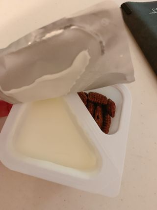 매일바이오 토핑요거트 — 5점을 준 리뷰어가 2021년 5월 올린 사용 사진