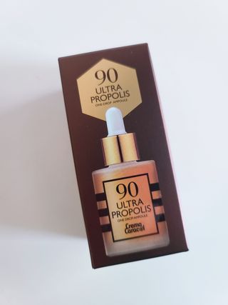자민경 크레마카라콜 울트라 90 프로폴리스 앰플 — 5점을 준 리뷰어가 2020년 12월 올린 사용 사진
