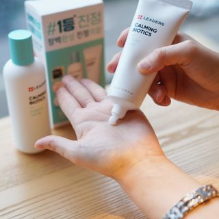 리더스코스메틱 리더스 카밍 바이오틱스 #1등 진정 기획세트 [에센스 워터150ml + 크림 마스크80ml] — 5점을 준 리뷰어가 2022년 8월 올린 사용 사진