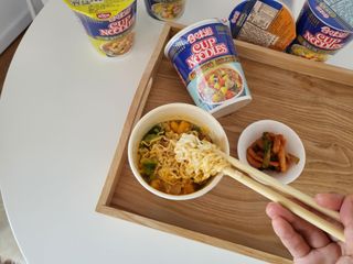 NISSIN 닛신 컵누들  4종 - 씨푸드오리지날, 씨푸드 스파이시, 씨푸드 커리, 씨푸드 XO소스 — 5점을 준 리뷰어가 2022년 2월 올린 사용 사진