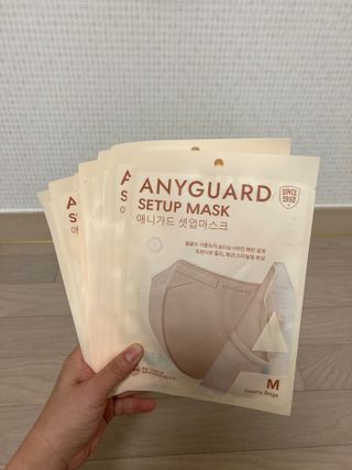 애니가드 셋업마스크 4컬러 각 10매입 [크리미베이지, 캐시미어로즈, 초콜렛브라운, 미드나잇네이비] — 5점을 준 리뷰어가 2022년 2월 올린 사용 사진