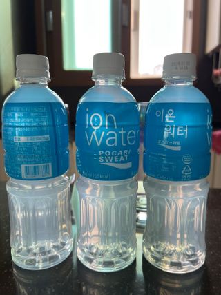 [동아오츠카] 포카리스웨트  500ml PET + 이온워터 500ml PET — 5점을 준 리뷰어가 2025년 6월 올린 사용 사진