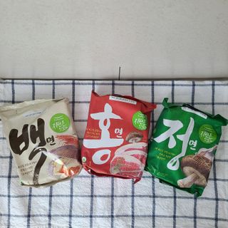 [풀무원] 자연은맛있다 정면, 백면, 홍면  세트 — 5점을 준 리뷰어가 2021년 4월 올린 사용 사진