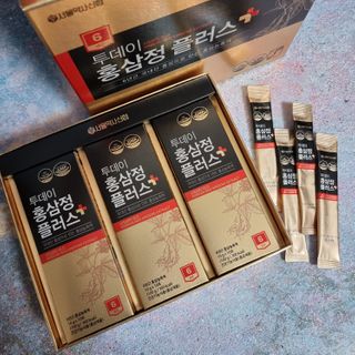 서울약사신협_투데이홍삼정플러스스틱_10g x 30포 — 5점을 준 리뷰어가 2021년 2월 올린 사용 사진