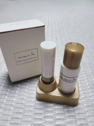 더사가오브수 [사가수] 효혜윤 보태니컬 에너지 에센스인로션 20ml /아이포올 스틱 3g — 4점을 준 리뷰어가 2023년 2월 올린 사용 사진