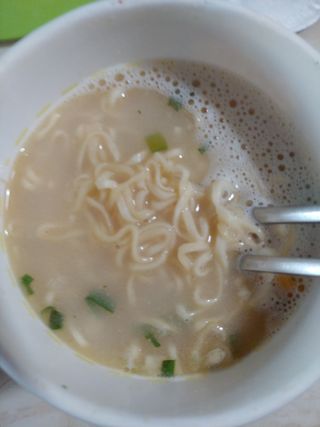 NISSIN 닛신 컵누들  4종 - 씨푸드오리지날, 씨푸드 스파이시, 씨푸드 커리, 씨푸드 XO소스 — 5점을 준 리뷰어가 2021년 12월 올린 사용 사진