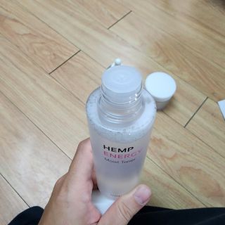 엔디어고 햄프에너지 스킨케어 2종 — 5점을 준 리뷰어가 2022년 10월 올린 사용 사진