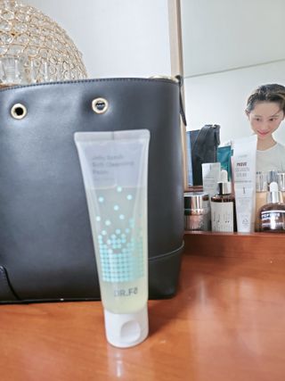 닥터에프파이브 젤리스크럽 소프트 클렌징폼 120ml — 4점을 준 리뷰어가 2022년 5월 올린 사용 사진