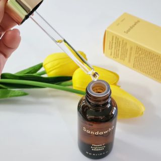 스킨큐어 산다화 비타민c 화이트닝 에센스 30ml — 5점을 준 리뷰어가 2023년 8월 올린 사용 사진