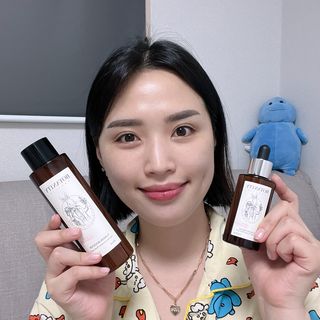 보타니티 [홍]조[진]정[결]케어 플라본 부스터 210ml / 플라본 세럼 50ml — 5점을 준 리뷰어가 2022년 7월 올린 사용 사진