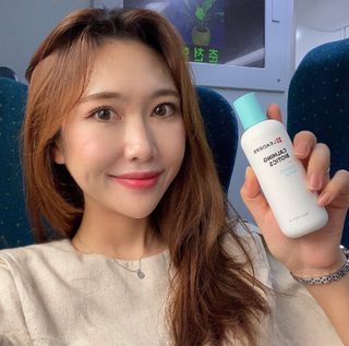 리더스코스메틱 리더스 카밍 바이오틱스 에센스 워터 — 5점을 준 리뷰어가 2021년 8월 올린 사용 사진