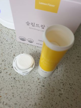[슬림드랍 레몬맛] 건기식 다이어트 보조제 겸 비타민 — 5점을 준 리뷰어가 2022년 1월 올린 사용 사진