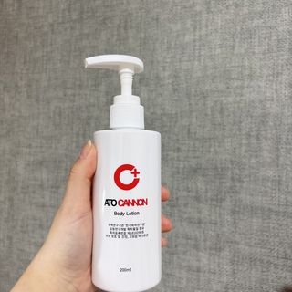 아토캐논(ATO CANNON) 아토캐논 고보습 바디로션 200ml — 5점을 준 리뷰어가 2023년 1월 올린 사용 사진