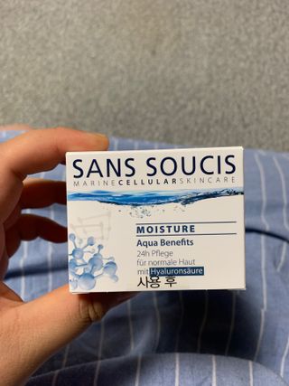 산수시 아쿠아 베네핏 24h 수부지 물광 속건조 수분크림 50ml — 3점을 준 리뷰어가 2021년 7월 올린 사용 사진