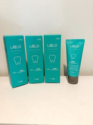 치과에서 쓰는 치약 _ 라벨제로 저불소 꼬마, 키즈, 유아, 베이비, 주니어 안전한 어린이치약 — 5점을 준 리뷰어가 2022년 11월 올린 사용 사진