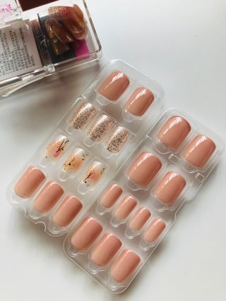 데싱디바 매직프레스 레귤러 스퀘어_6종 중 택 1 — 5점을 준 리뷰어가 2021년 9월 올린 사용 사진