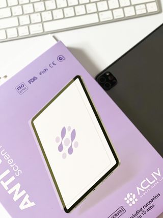 아클리브 Premium 항균 항바이러스 액정 보호필름(iPad) — 5점을 준 리뷰어가 2022년 1월 올린 사용 사진