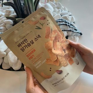 모던하우스 오픈에 구워 바삭한 국내산 닭가슴살 스낵 — 5점을 준 리뷰어가 2022년 10월 올린 사용 사진