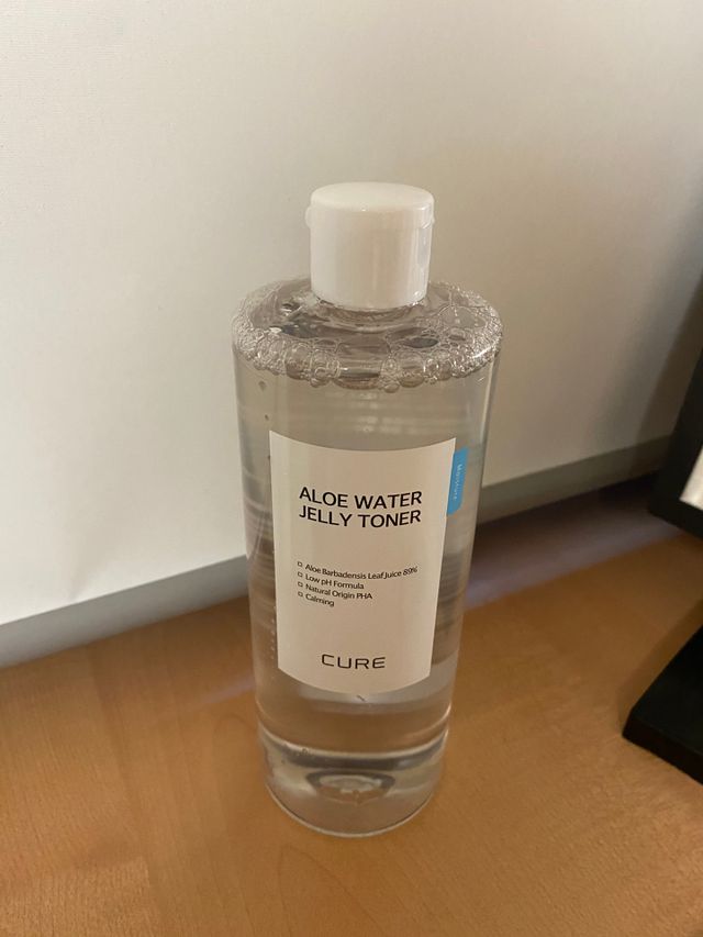 큐어 알로에 워터 젤리 토너 500ml 리뷰 사진