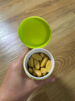 Swisse 스위스 고함량 밀크씨슬 35,000mg 60정 — 5점을 준 리뷰어가 2021년 11월 올린 사용 사진