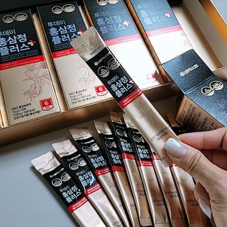 서울약사신협_투데이홍삼정플러스스틱_10g x 60포 — 5점을 준 리뷰어가 2021년 7월 올린 사용 사진
