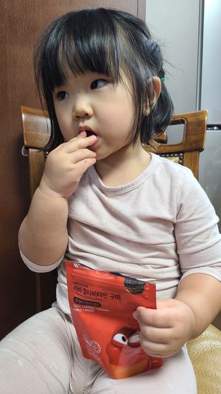 [푸름웰니스] 라바 멀티비타민 구미 36g — 4점을 준 리뷰어가 2022년 3월 올린 사용 사진