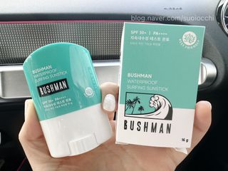 부쉬맨 워터프루프 서핑 선스틱 16g SPF50+ PA++++ — 5점을 준 리뷰어가 2023년 4월 올린 사용 사진