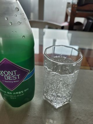 몽베스트 Montbest with Sparkling water Plain 20병 — 5점을 준 리뷰어가 2021년 11월 올린 사용 사진