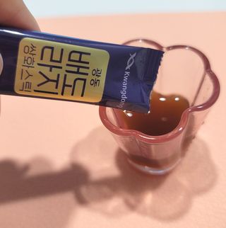 광동생활건강 나우 [광동] 배도라지 쌍화스틱 10mL x 100포 — 5점을 준 리뷰어가 2023년 3월 올린 사용 사진