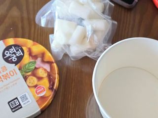 프리 [요리궁리] 타입 B (매콤,치즈,매콤까르보) 꽃떡볶이 6개입 세트 — 5점을 준 리뷰어가 2025년 2월 올린 사용 사진