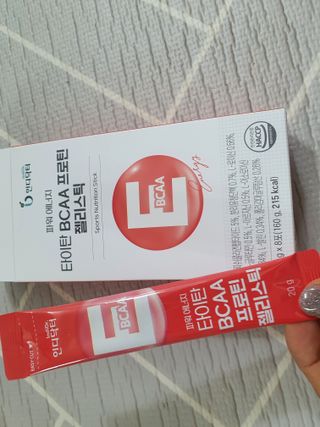 인디닥터 면역 생생 핑크 이뮨 젤리 + 타이탄 BCAA 프로틴 젤리스틱 — 5점을 준 리뷰어가 2022년 4월 올린 사용 사진