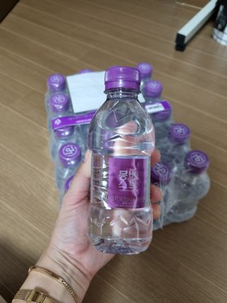 몽베스트 [MONTBEST] 330mL 20병 — 5점을 준 리뷰어가 2021년 10월 올린 사용 사진