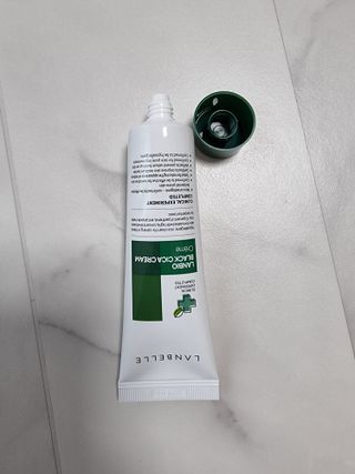 랑벨 랑바이오 블랙 시카 크림 50ml(블랙비 프로폴리스, 시카 4종, 판테놀 10 함유) — 5점을 준 리뷰어가 2022년 6월 올린 사용 사진