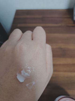 아이앤립 / EYENLIP 아이앤립 연어오일 리바이탈라이징 크림 — 5점을 준 리뷰어가 2021년 3월 올린 사용 사진