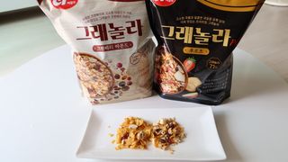 씨알푸드 씨알로 그래놀라 2종 후르츠+크랜베리 아몬드 — 5점을 준 리뷰어가 2022년 7월 올린 사용 사진