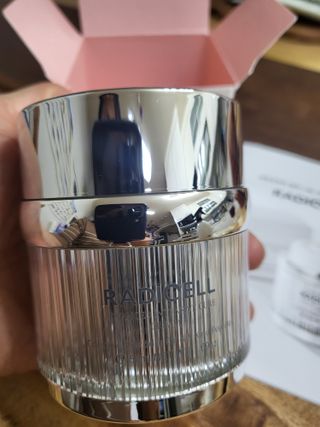 소담스퀘어 상암 라디셀 인텐시브 큐어 크림 50ml — 5점을 준 리뷰어가 2022년 11월 올린 사용 사진