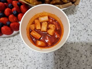나우  [요리궁리] 매콤달콤 꽃떡볶이 6개입 세트 — 5점을 준 리뷰어가 2025년 1월 올린 사용 사진