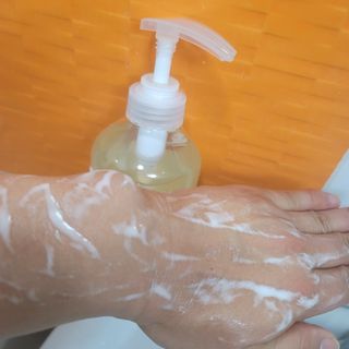 빅그린 니치 퍼퓸 바이옴바디워시 500ml(상탈, 블랙베리&베이, 블랑쉐 3종 중 택1) — 5점을 준 리뷰어가 2022년 12월 올린 사용 사진