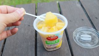 돌 MF[Dole] 파인애플컵/망고컵/복숭아컵 198g 6입X1박스 (맛 1가지 랜덤 발송) — 5점을 준 리뷰어가 2024년 5월 올린 사용 사진