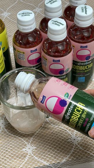 더그레잇티 콤부차 [매일유업] 더그레잇티 44kcal 콤부차 300ml *12개입 (오리지널 6개+베리리치 6개) — 5점을 준 리뷰어가 2023년 8월 올린 사용 사진