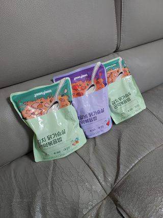 [푸딩팩토리] 요잇조잇 닭갈비 닭가슴살/김치 닭가슴살 곤약볶음밥 2종 (김치볶음밥 2개 닭갈비 볶음밥 1개) — 5점을 준 리뷰어가 2022년 7월 올린 사용 사진