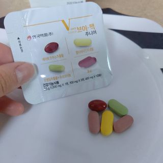 [안국약품] 브이팩 올인원 멀티바타민 주니어용 — 5점을 준 리뷰어가 2021년 3월 올린 사용 사진