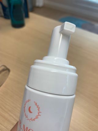 MF프리 [닥터문] 유산균 락토케어 질경초 여성청결제 200ml (폼타입) — 5점을 준 리뷰어가 2022년 6월 올린 사용 사진