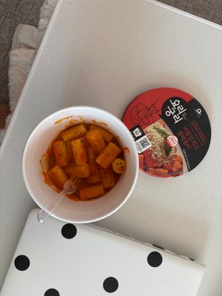 나우  [요리궁리] B타입 ( 매콤, 치즈, 매콤까르보 ) 꽃떡볶이 6개입 세트 — 4점을 준 리뷰어가 2025년 3월 올린 사용 사진